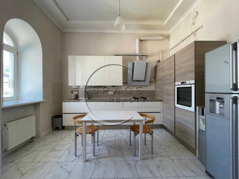 Оренда затишна 3к. квартира в історичному центрі Києва, на Воздвиженці