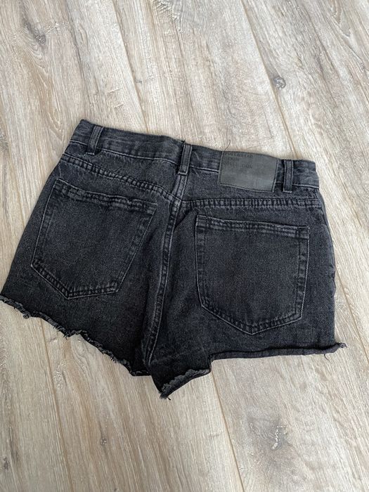 Джинсовые шорты Pull and bear