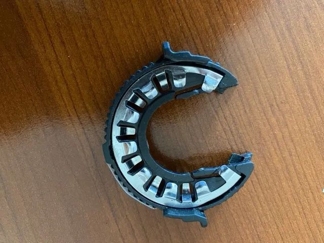 MOCOWANIE ŻARNIKA ŻARÓWKI XENON FORD FOCUS MK2 VP8M5X13N019A