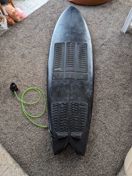 Prancha de Surf Fish 6'1 42L + Quilhas + Leash