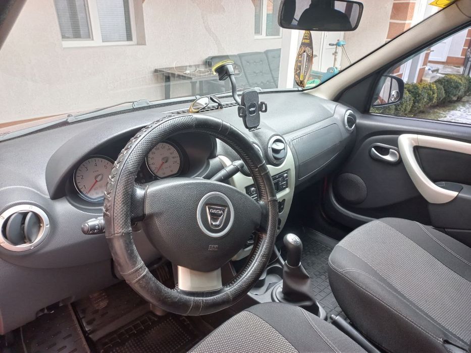 Dacia Logan універсал 2012 рік