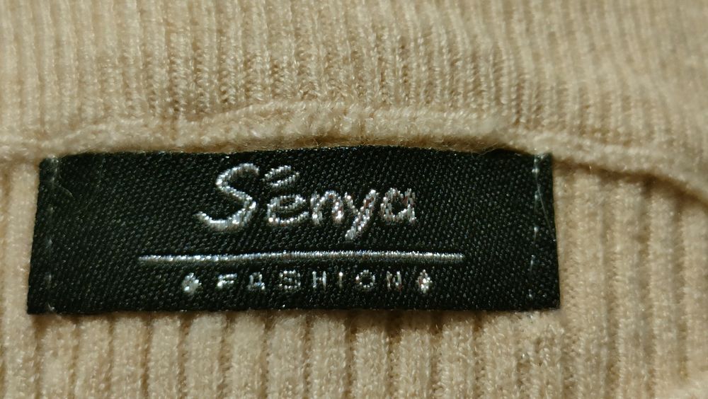 Mam sweter w serek rozm 40