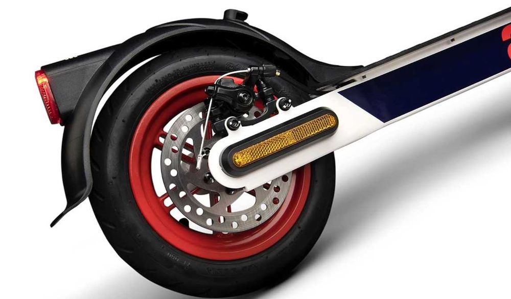 Электросамокат (segway) Aprilia eSRZ