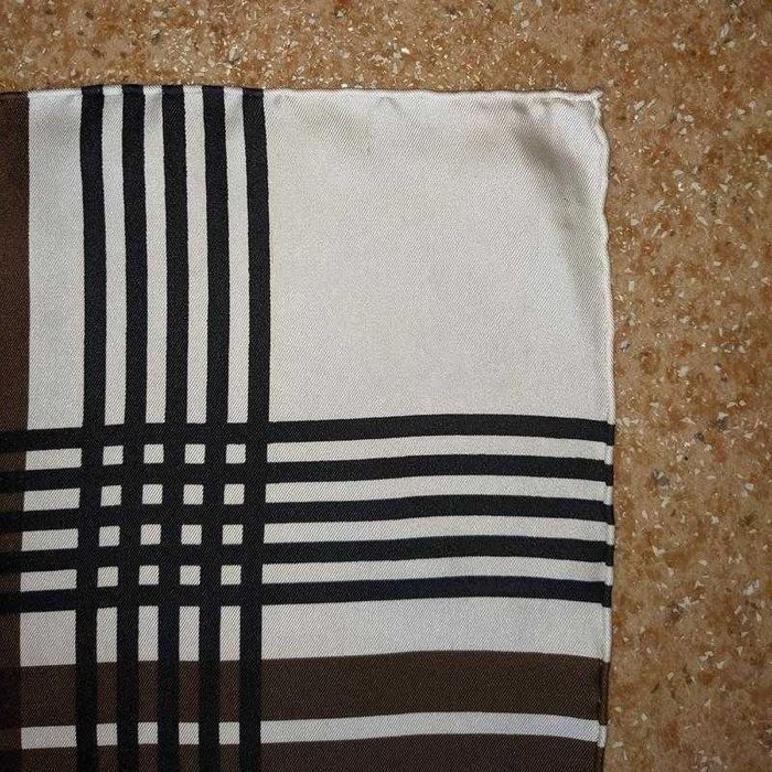 Шелковый платок Yves Saint Laurent Silk Scarf