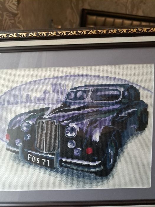 Картина вишита маленьким хрестиком , муліне