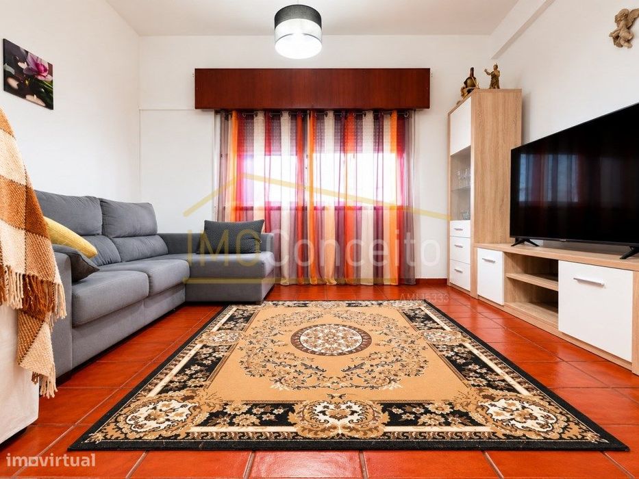 Apartamento T3 Perto Do Picadeiro| Excelente Luminosidade| Zona Res...
