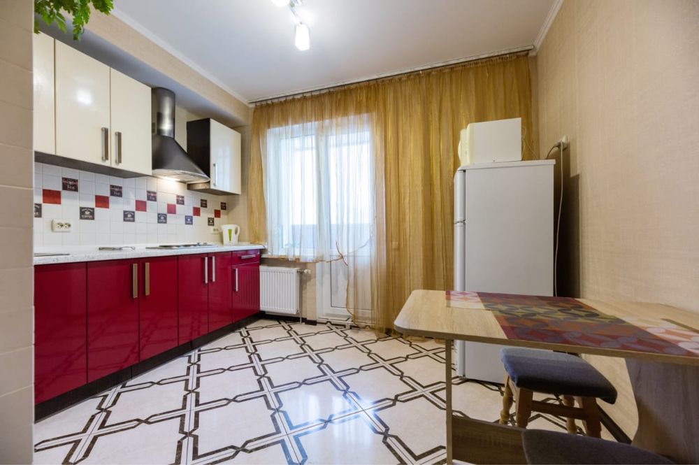 вул.Шалімова 22,Шулявка,поруч вул Донця, від вокзала 15хв