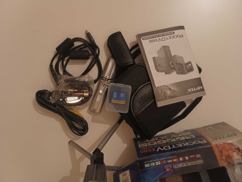 Aiptek Pocket DV 3500 câmara digital compacta multifuncional anos 2000