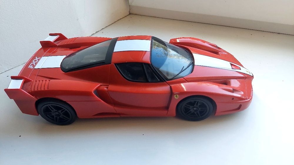 Авто 300 на фото іграшка