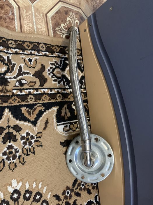 Продам флянець і трубу для гідрофора