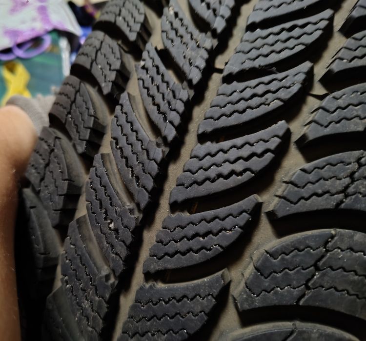 2 opony zimowe Dębica Frigo 175/65 R14