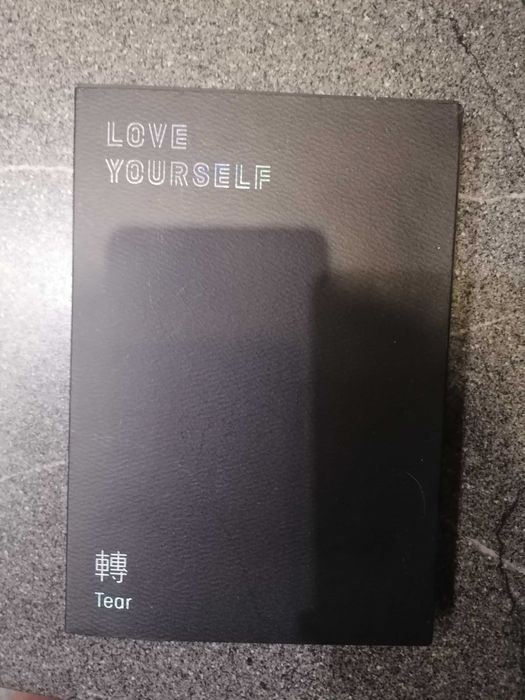 Album BTS Love Yourself Tear
