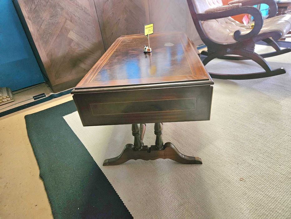 Mesa de centro, extensivel - Com marcas de uso