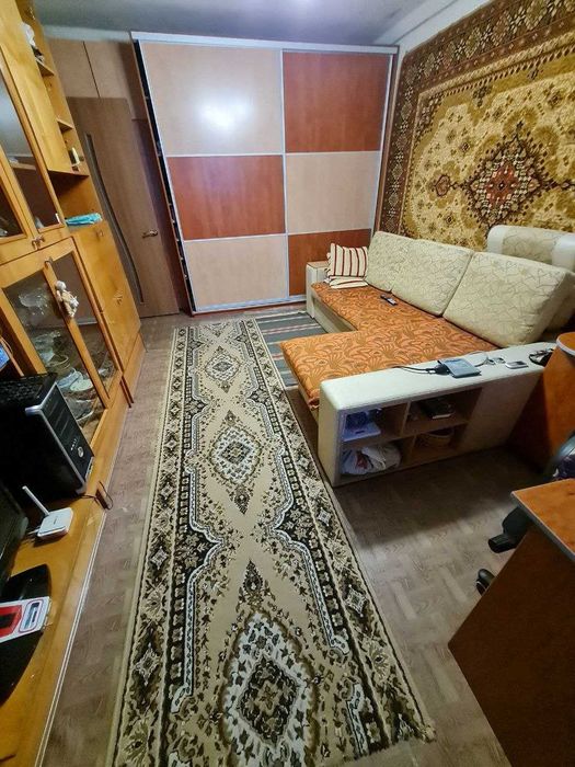 Продам 2 кімнатну  квартиру на Молодіжному. 24700