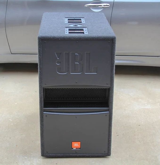 Vendo Par colunas e Subwoofer JBL