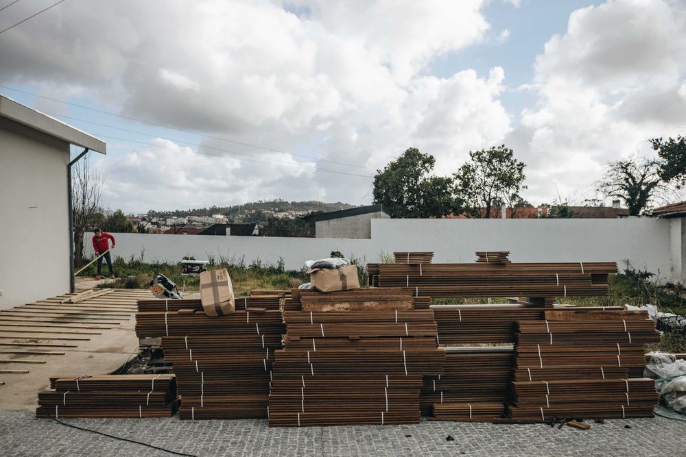 Pavimento Deck de madeira ipê