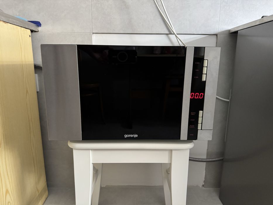 Kuchenka mikrofalowa Gorenje GMO 20DGE