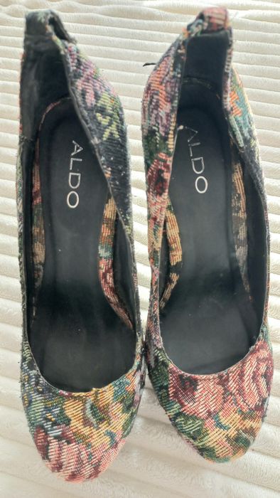 Szpilki w kwiaty Aldo 38