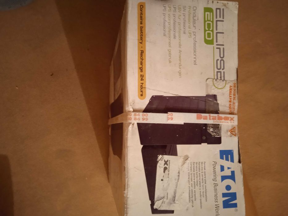 UPS brand new in box; I do not respond to SMS messages nor make deliveries.64283785979651122