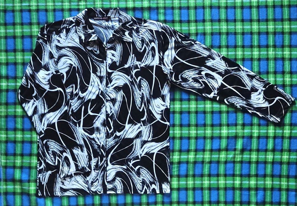 Рубашки мужские 52-54р.цена за обе