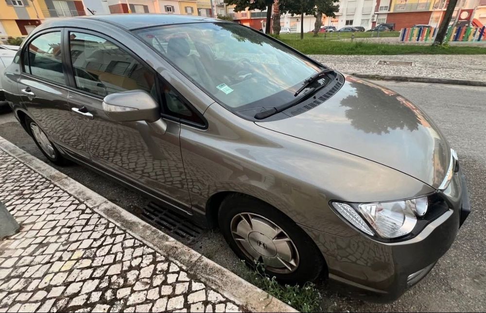 Honda civic 4dr hybrido