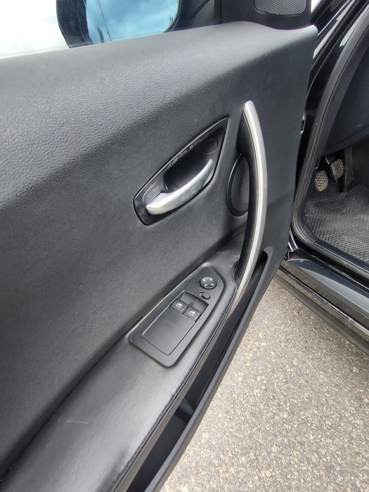 BMW 1 серии,2005г.1.6 бенз