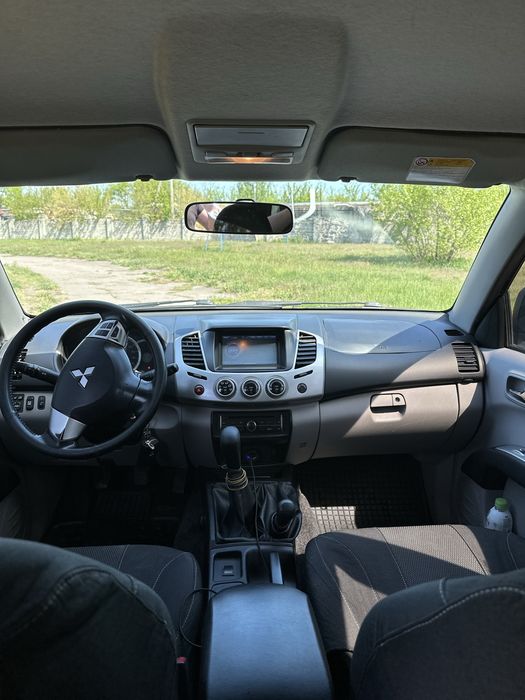 Mitsubishi l200