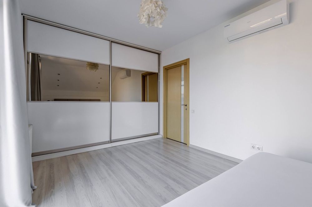 Квадрохаус 120 м² у Бучі, вул. Революції — $152 000. Індивідуальне газове опалення, тепла підлога, мансарда. Зроблено Якісний Ремонт.