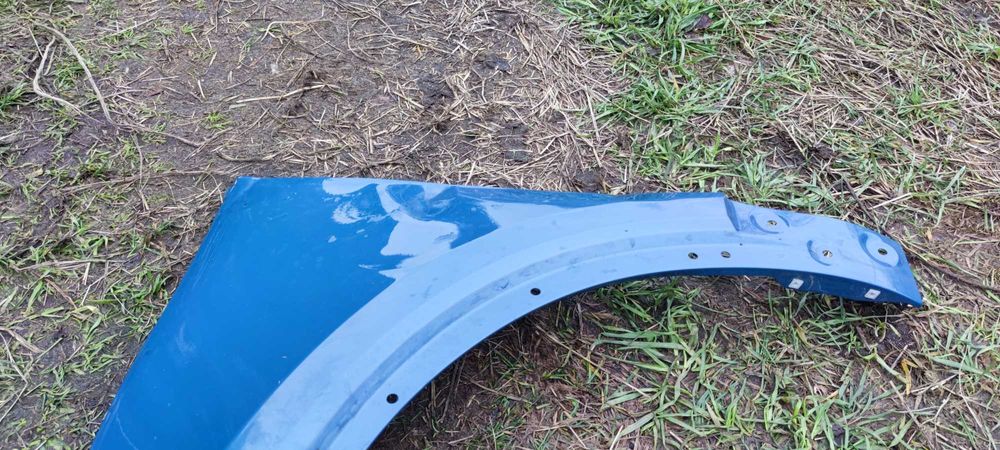 Крило ліве volvo xc40 під ремонт