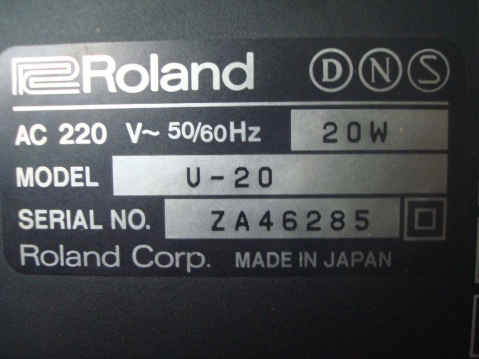 Продам синтезатор Roland U-20