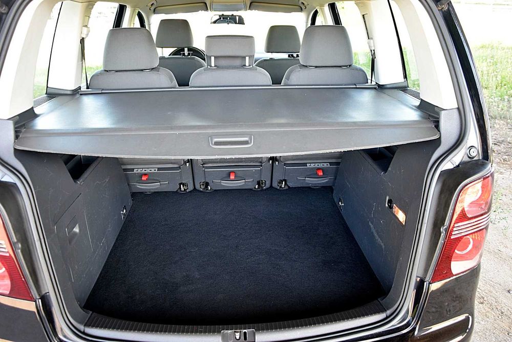 Volkswagen Touran 1.9 TDI, rok produkcji 2009