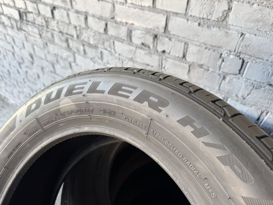 Майже нові літні шини Bridgestone 215/60 R17