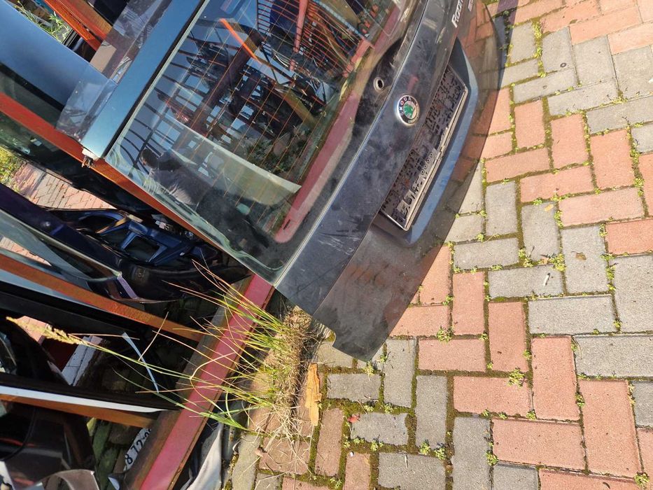 задня кришка багажника Skoda Roomster 2006-2015 дверь задня Румстер