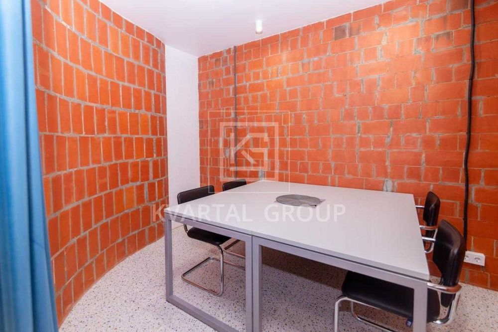 Розкішна резиденція 1087 м² з озером та повною автономією, 45 соток