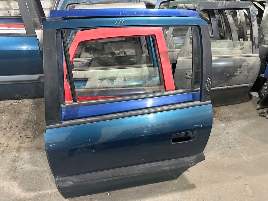 Дверь задняя левая двери Opel Zafira A