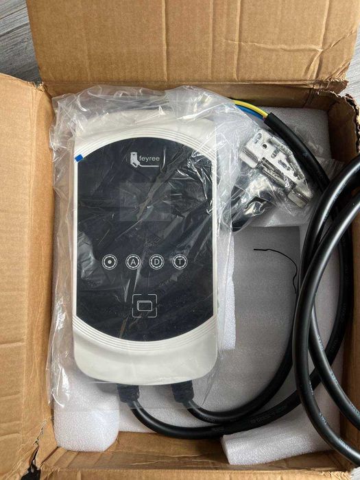 Зарядна станція для електромобіля Feyree 7.6 kW