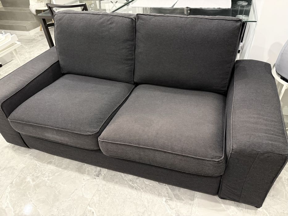 Sofa Kivik IKEA 2 lugares