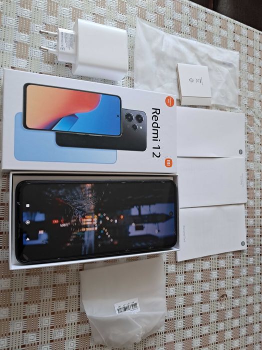 Телефон: Redmi 12 (4/128)