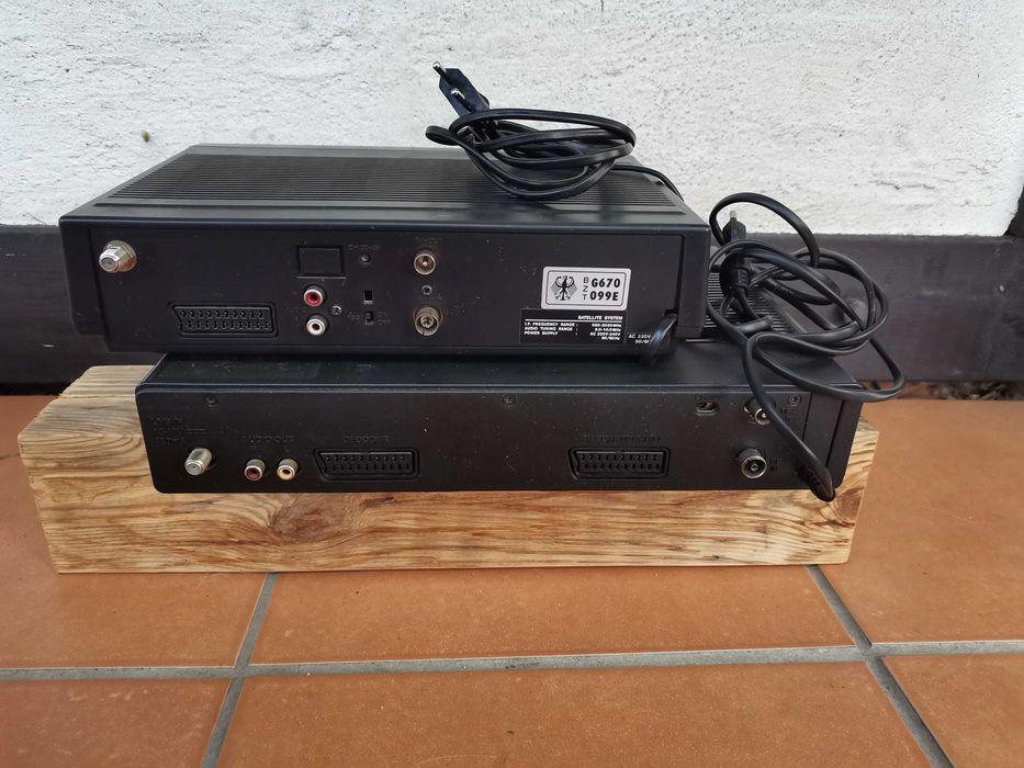 Dekoder satelitarny 2 szt.