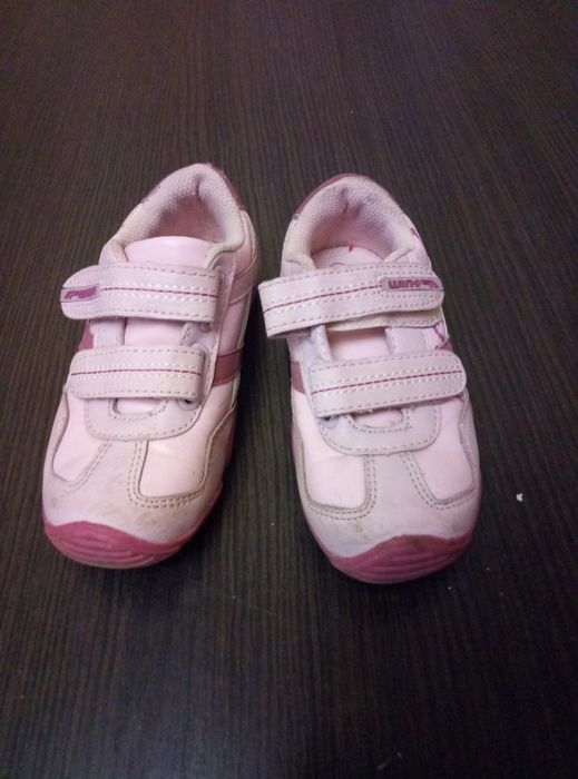 Кроссовки детские на девочку 27 размер