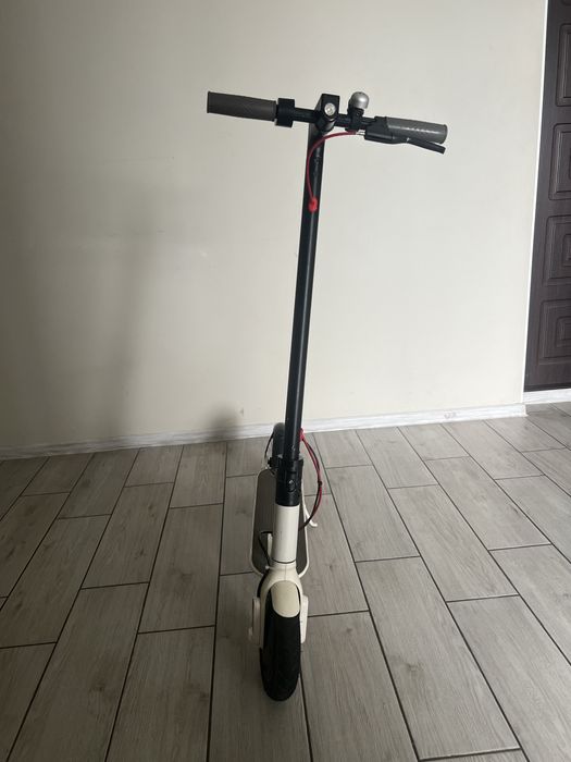 Самокат Xiaomi Mi Electric Scooter M365
