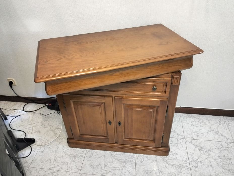 Móvel de televisão