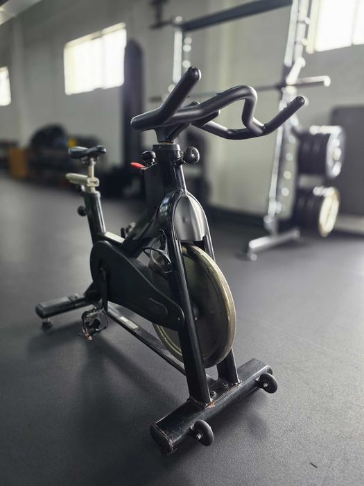 Bicicleta de indoor cycling (4 disponíveis)