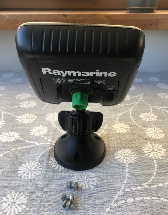 Ekran / Wyświetlacz echosondy Raymarine Dragonfly-4 PRO – stan bdb, DARMOWA WYSYŁKA