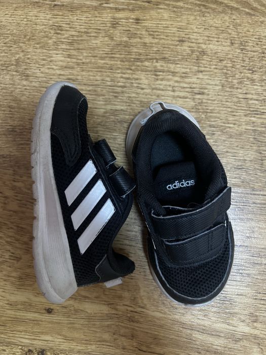 Кросівки дитячі розмір 22-25