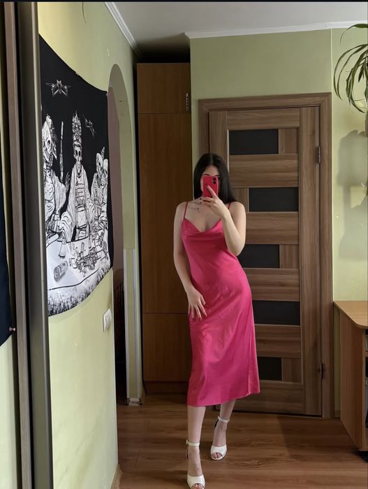 Всі сукні по 250 грн , розміри в описі