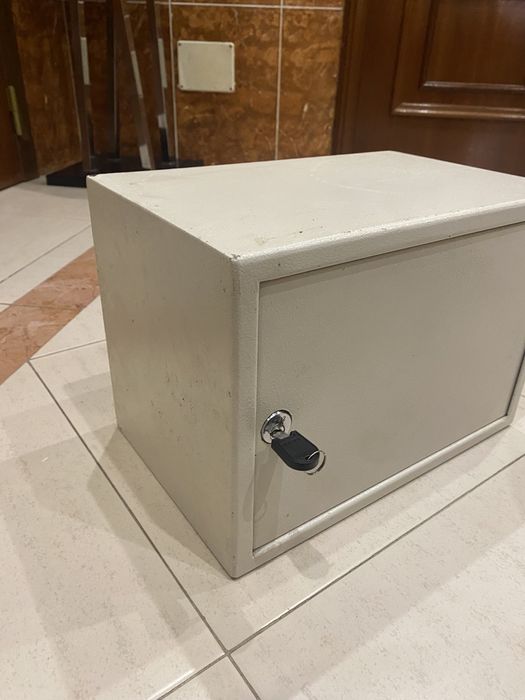 Cofre forte com chave