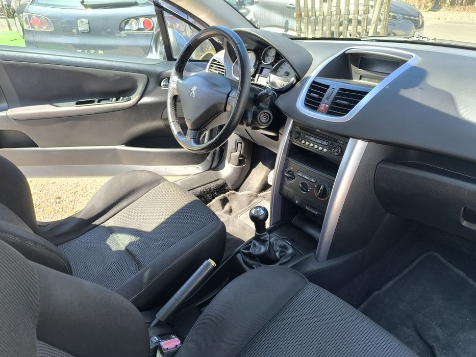 Peugeot 207 CC 1.6 HDI