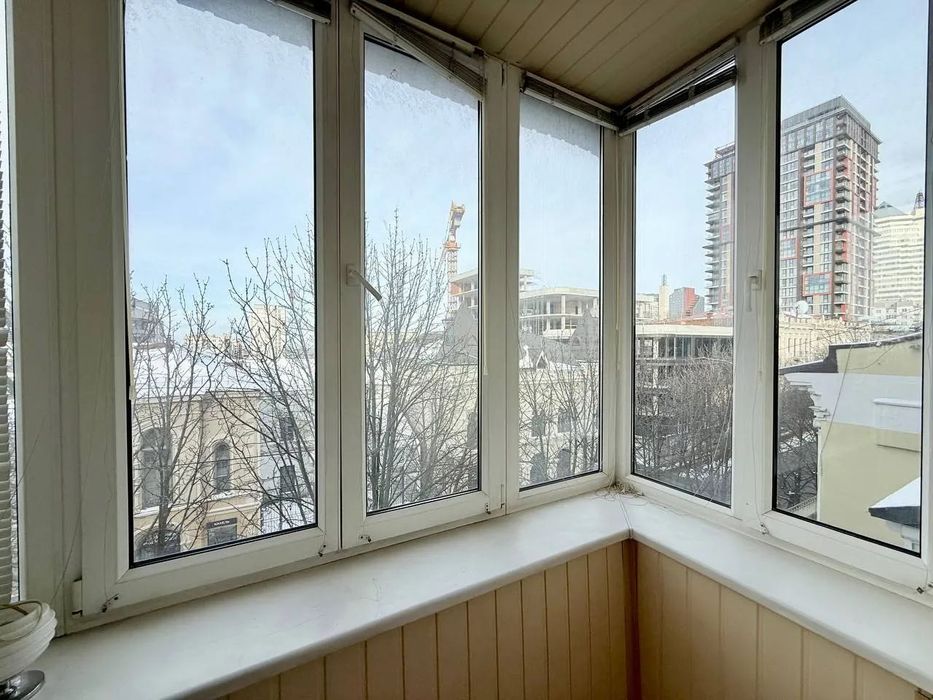 Продам квартиру парк Шевченка