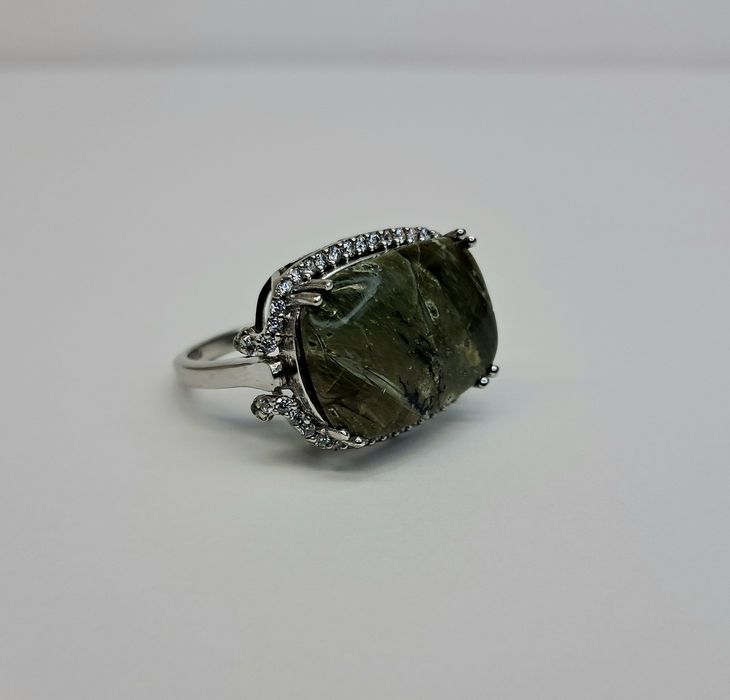Серебряное кольцо 925 пробы с Серафинитом